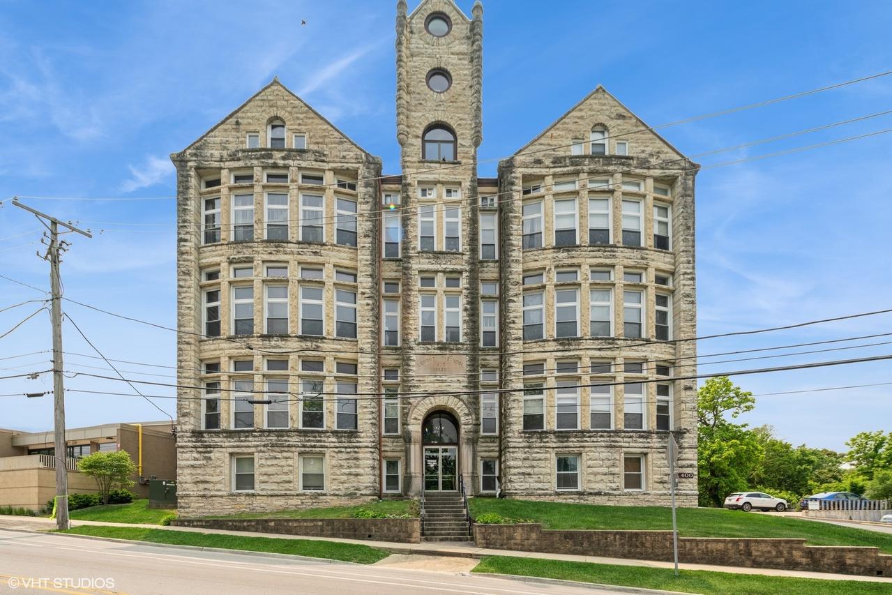 400 Mccarthy Rd. #421, Lemont, IL 60439