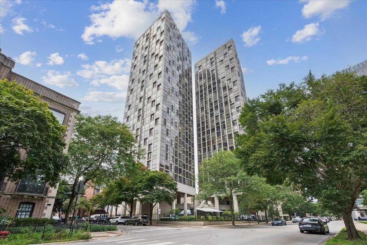 345 W Fullerton Pkwy. #1008, Chicago, IL 60614