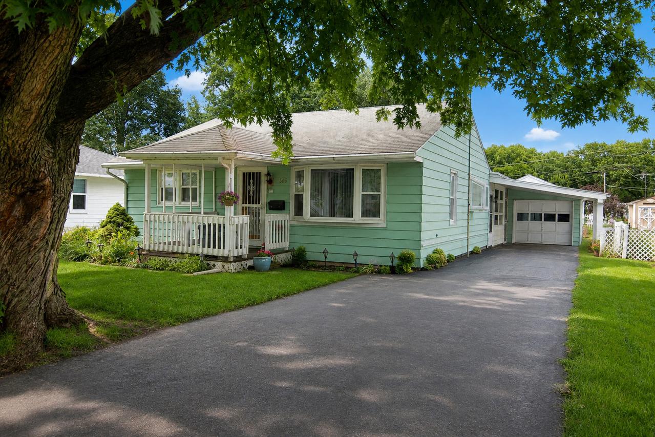 608 19th Ave., Sterling, IL 61081