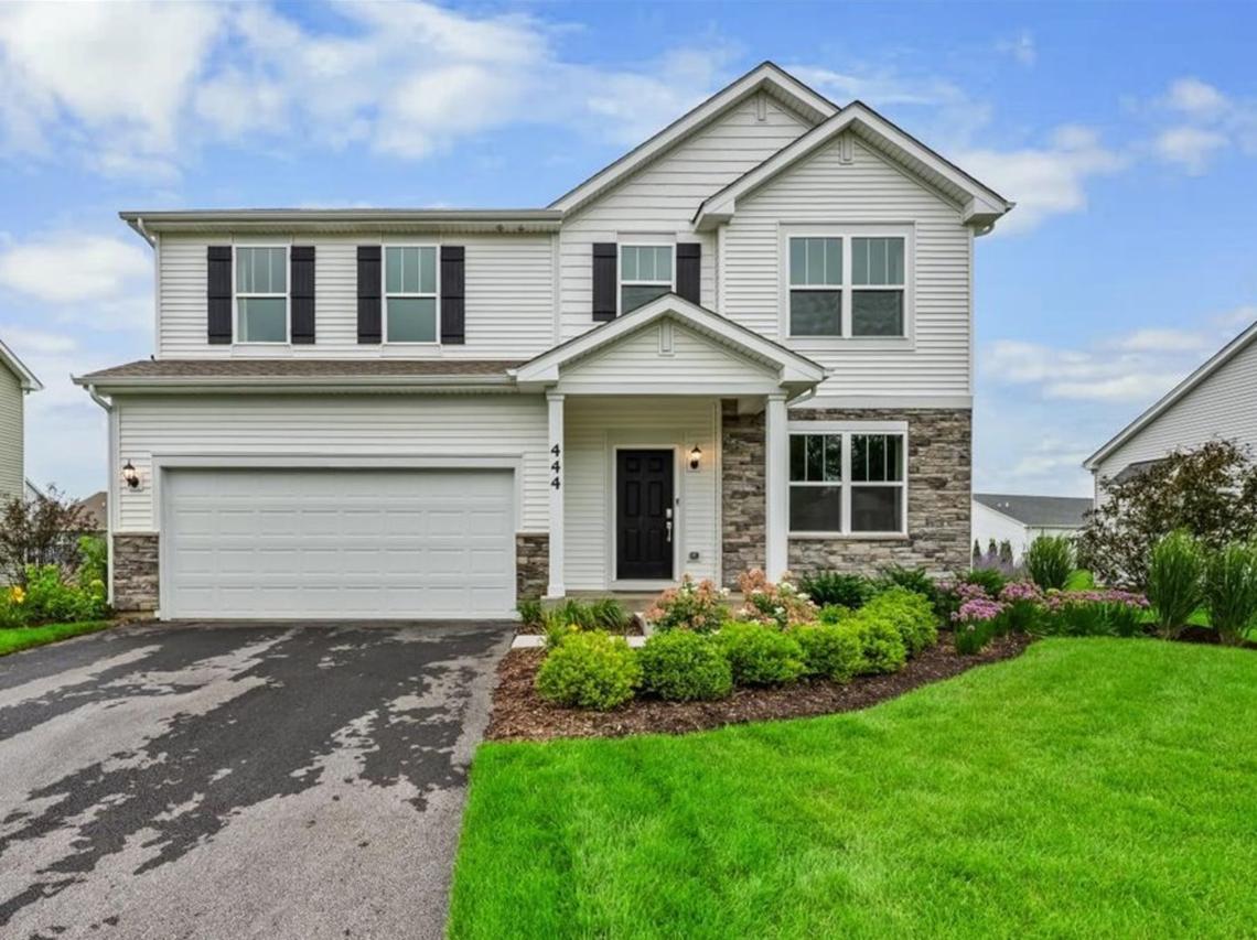 444 E Cloverlane Dr., Sycamore, IL 60178