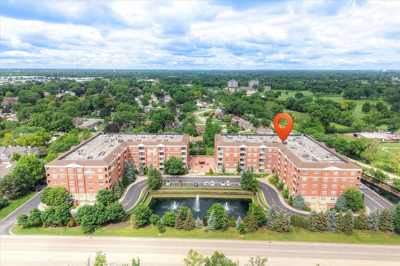 1 Itasca Pl. #302, Itasca, IL 60143