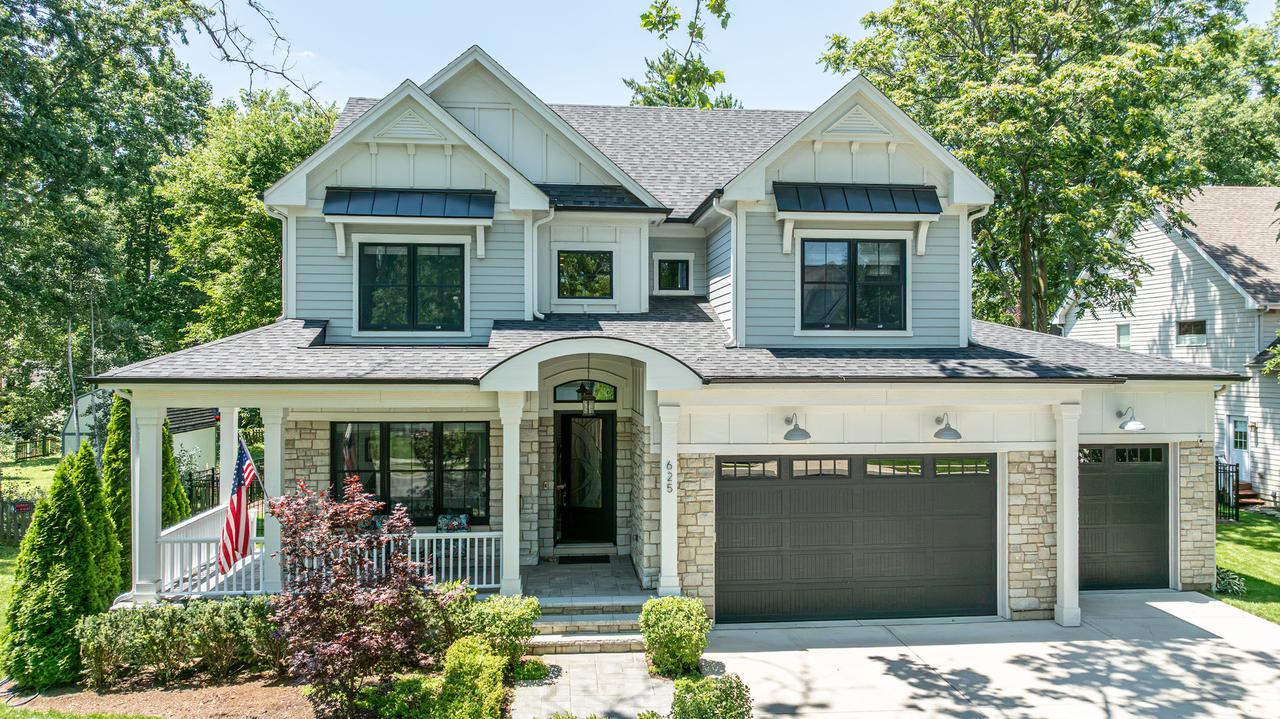 625 N Loomis St., Naperville, IL 60563