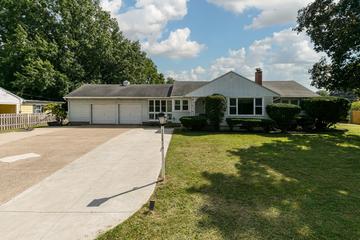 New Homes with Master Bedrooms on the 1st Floor in East Moline: September 5th to September 11th
