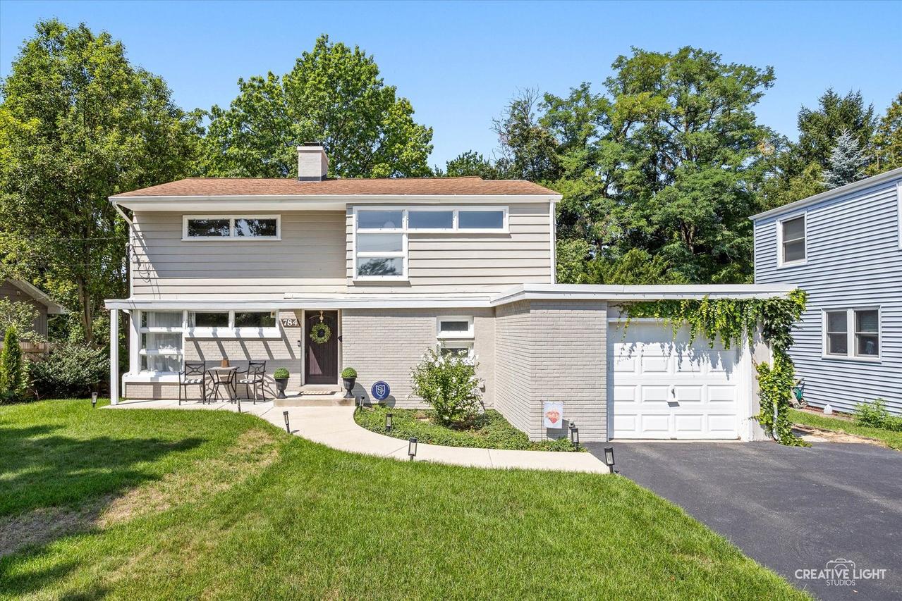 784 Highland Ave., Glen Ellyn, IL 60137