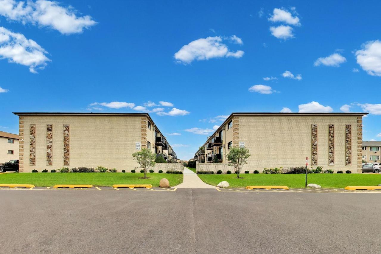 5101 N East River Rd. #1K, Chicago, IL 60656