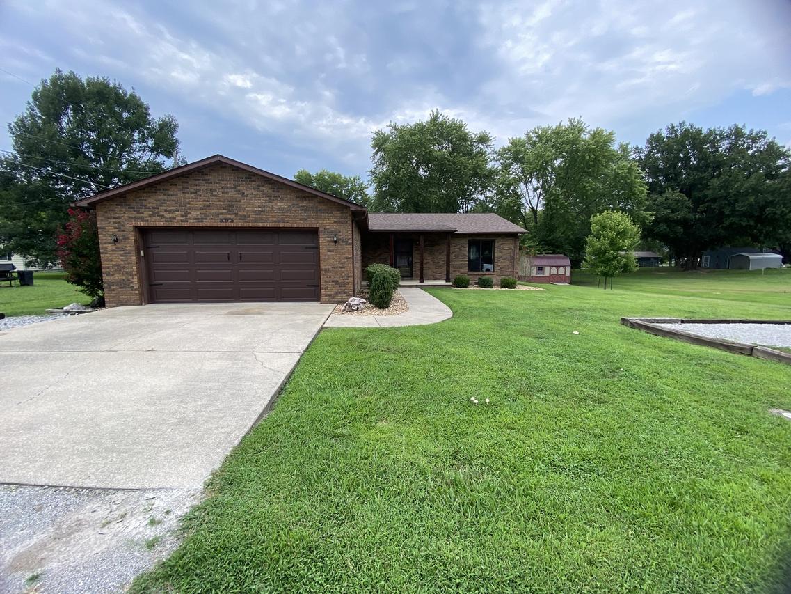 303 W Blake St., Benton, IL 62812