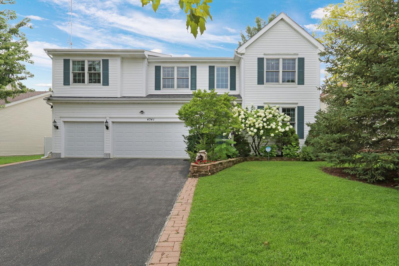 4541 W Westchester Ln., Libertyville, IL 60048