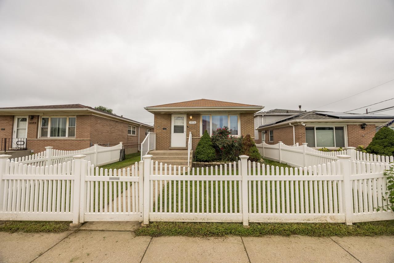 12716 S Saginaw Ave., Chicago, IL 60633