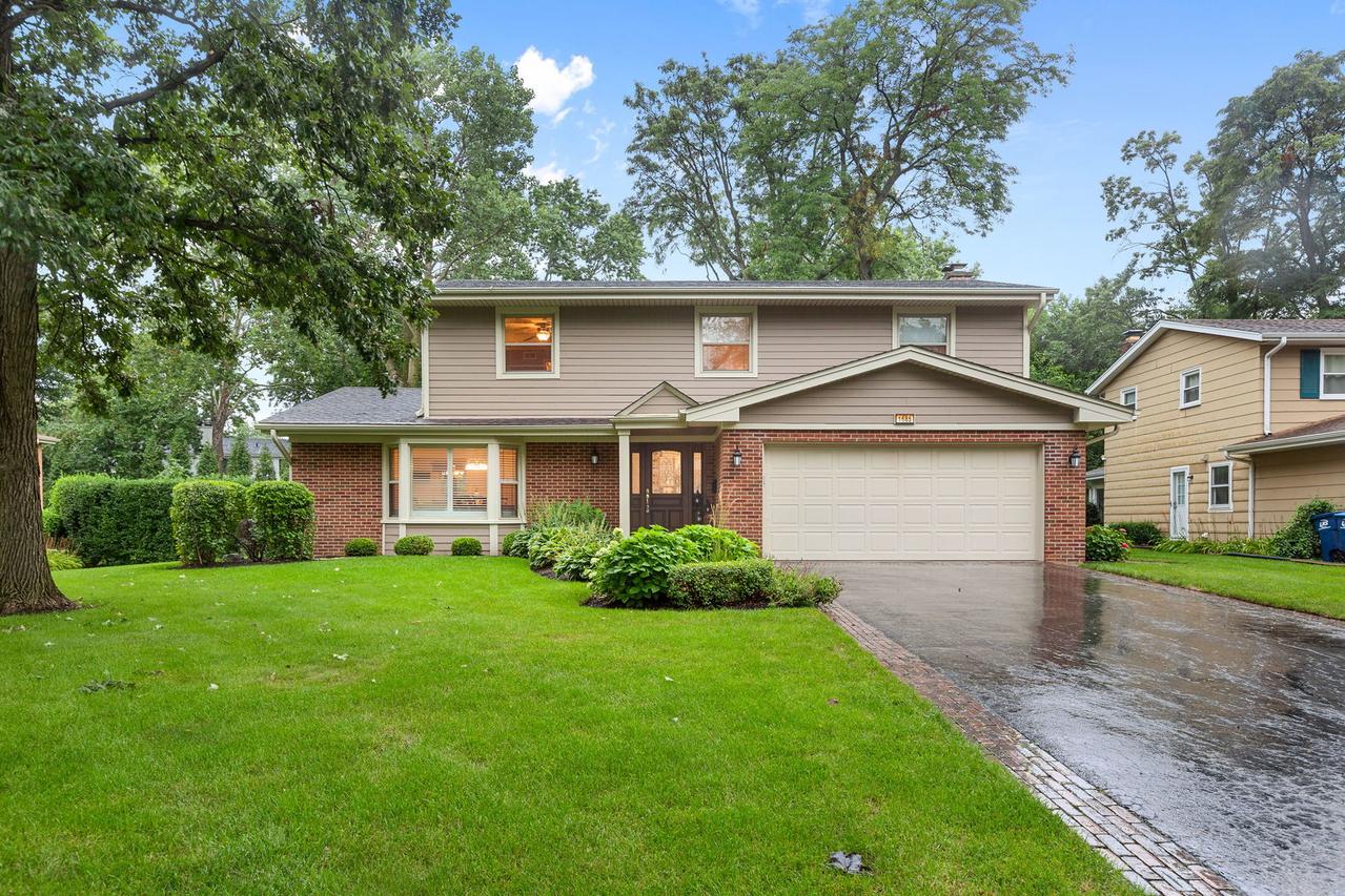 1685 Dartmouth Ln., Deerfield, IL 60015