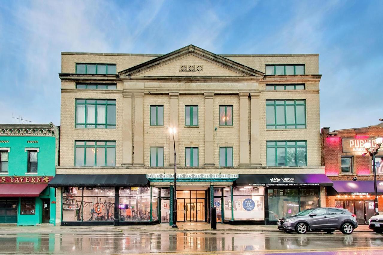 7509 W Madison St. #2D, Forest Park, IL 60130