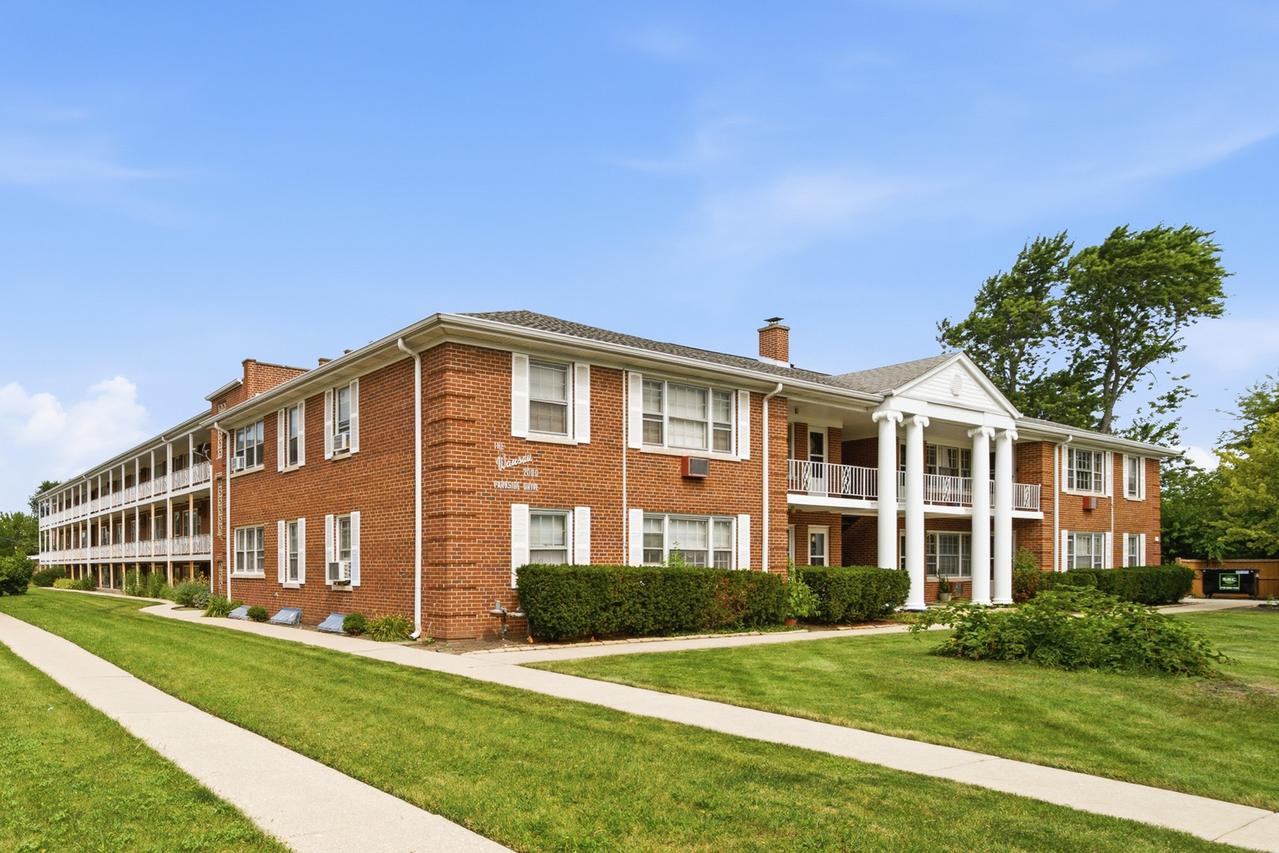 2000 Parkside Dr. #FG, Park Ridge, IL 60068