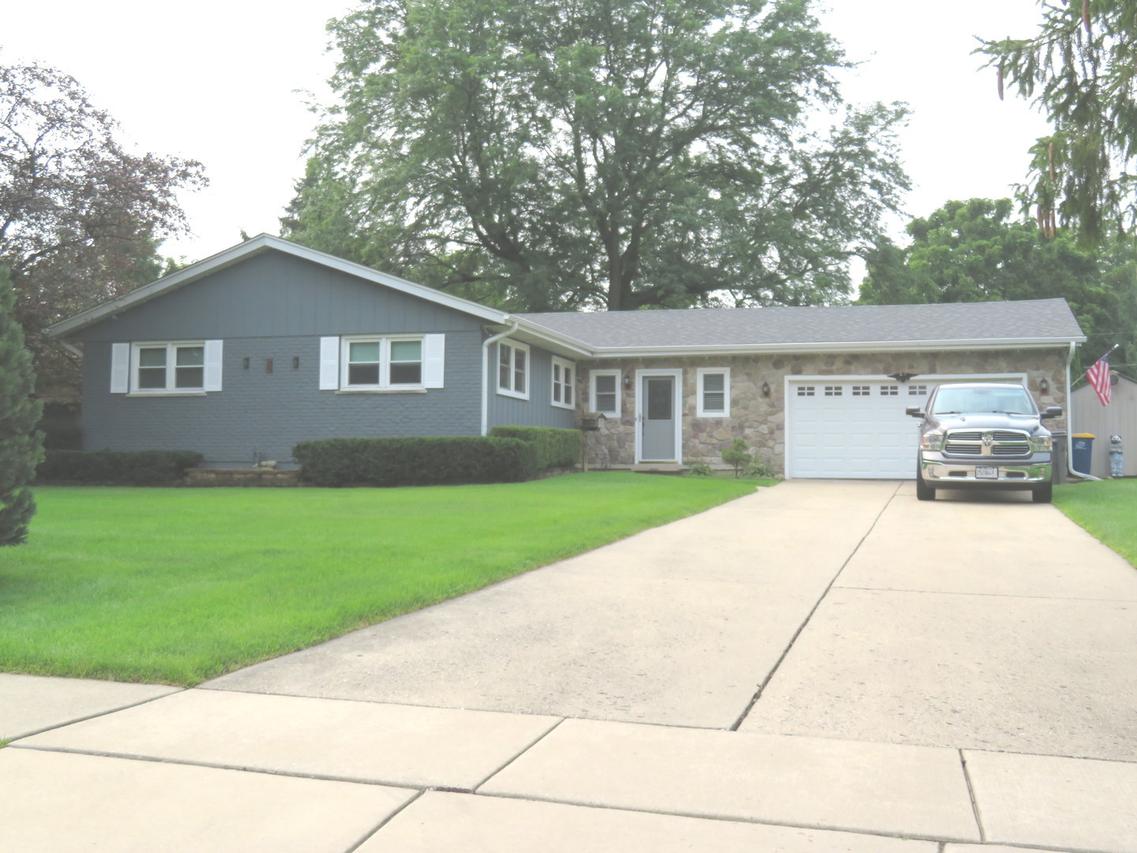 1661 Kimberly Ave., Elgin, IL 60123