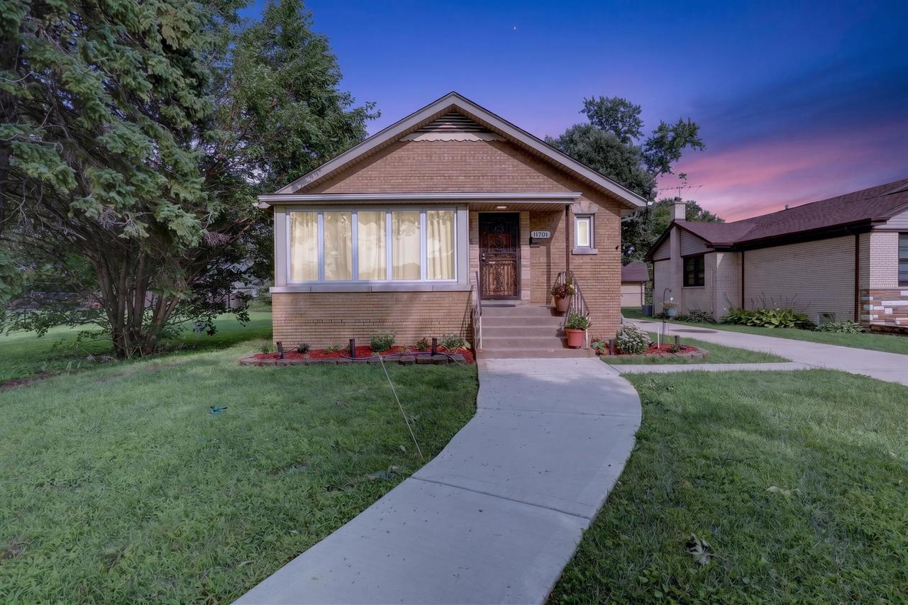11701 S Bell Ave., Chicago, IL 60643