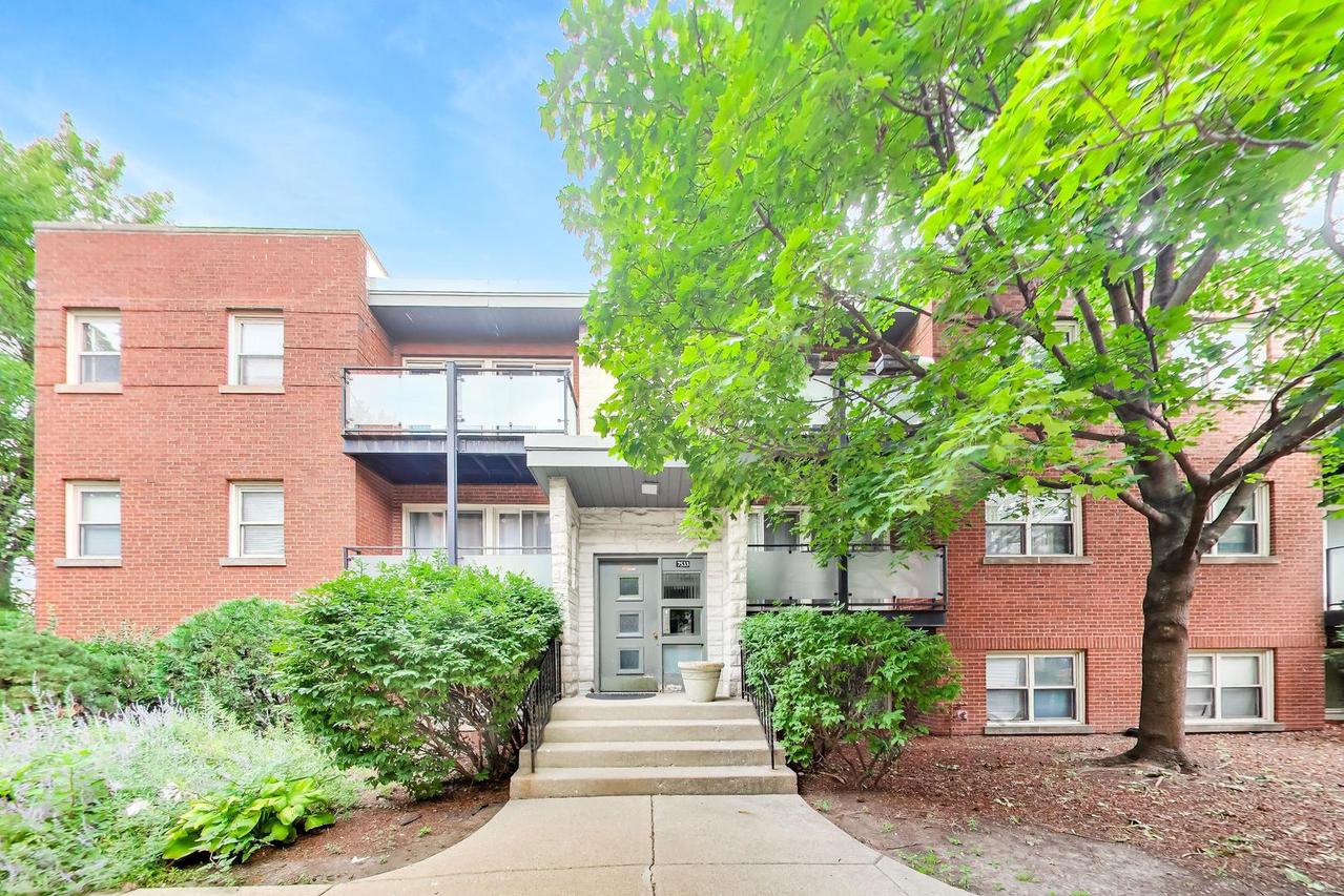 7533 N Damen Ave. #R1, Chicago, IL 60645