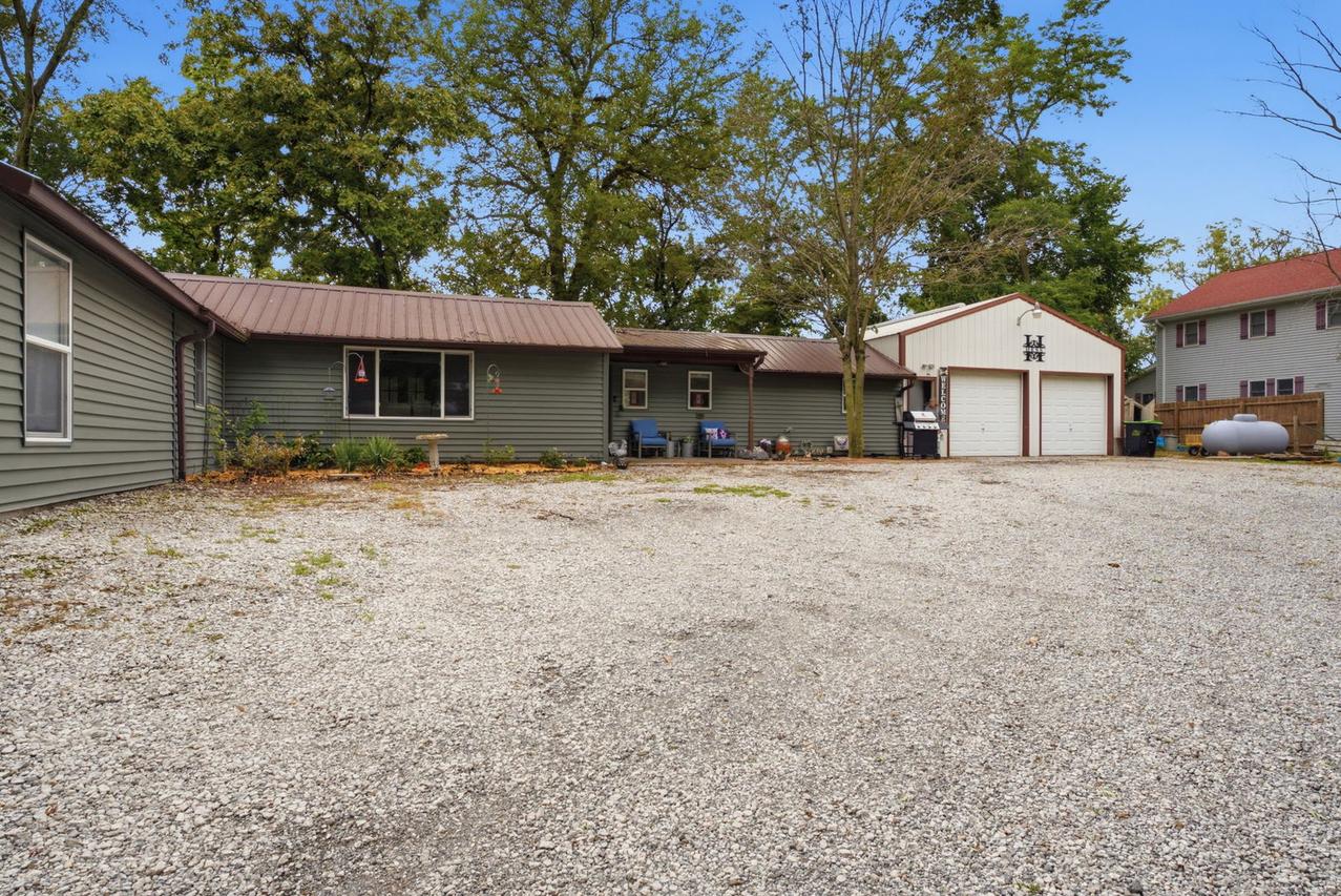 750 45th St., New Boston, IL 61272