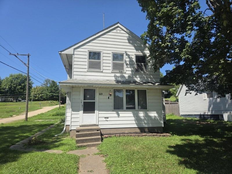 601 7th Ave., Fulton, IL 61252