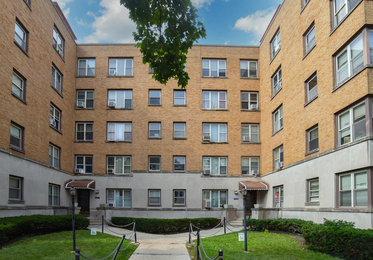 2606 W Balmoral Ave. #110, Chicago, IL 60625