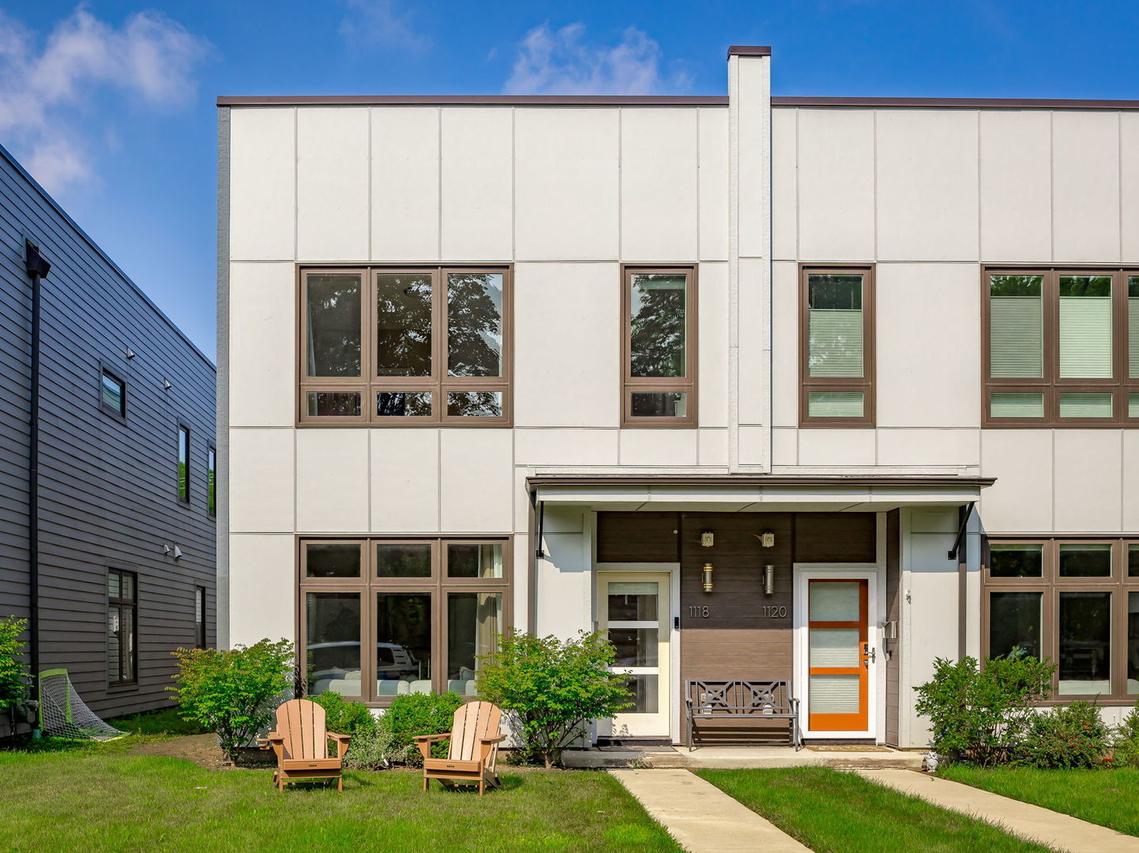 1118 Pitner Ave., Evanston, IL 60202