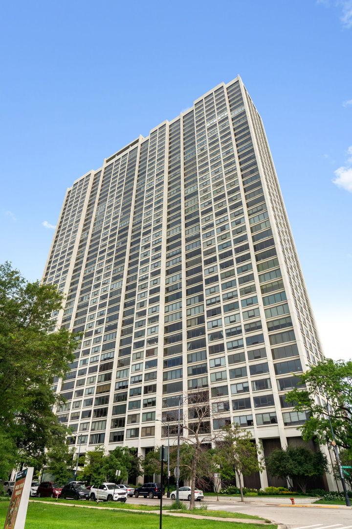 2800 N Lake Shore Dr. #2015, Chicago, IL 60657