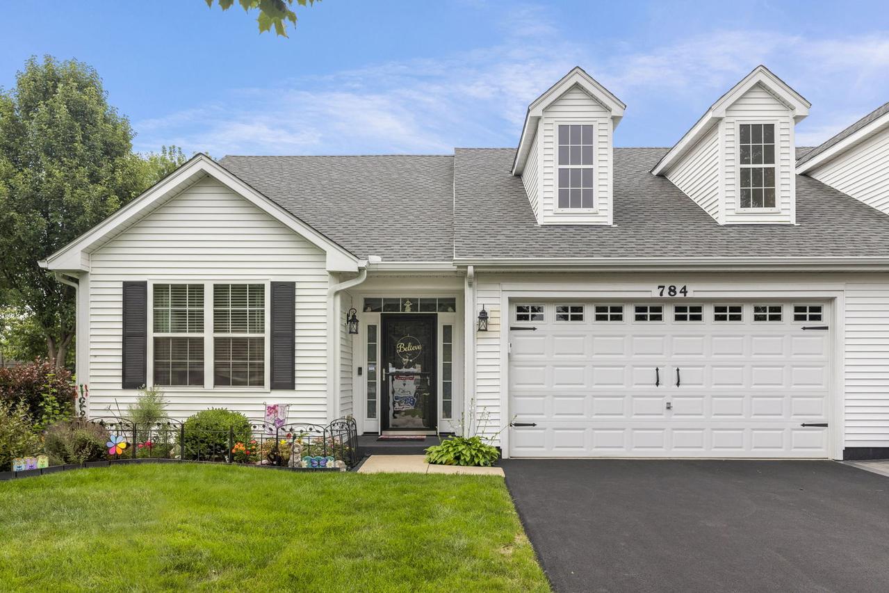 784 Bellevue Cir., Oswego, IL 60543