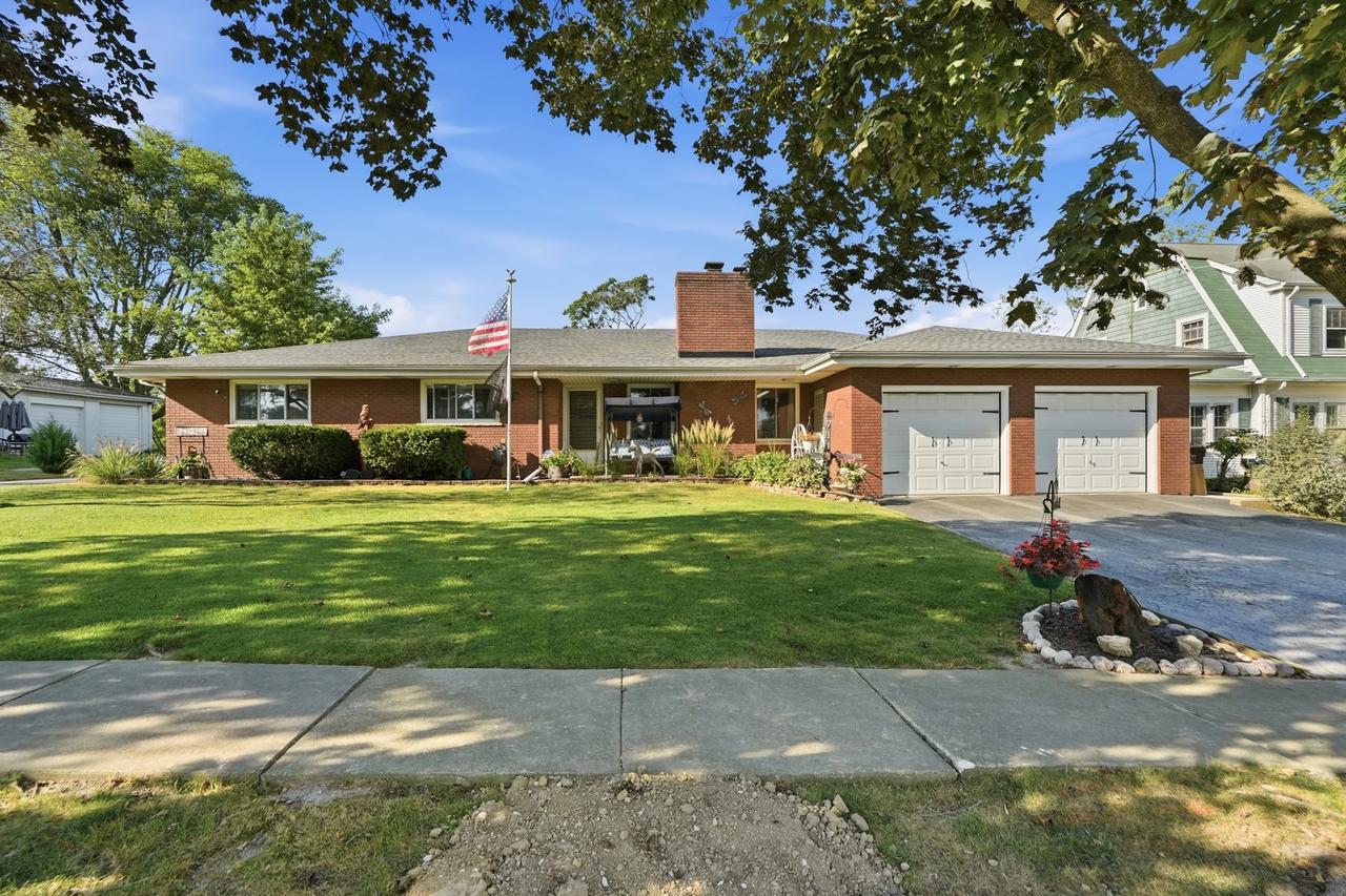 711 Miller St., Beecher, IL 60401