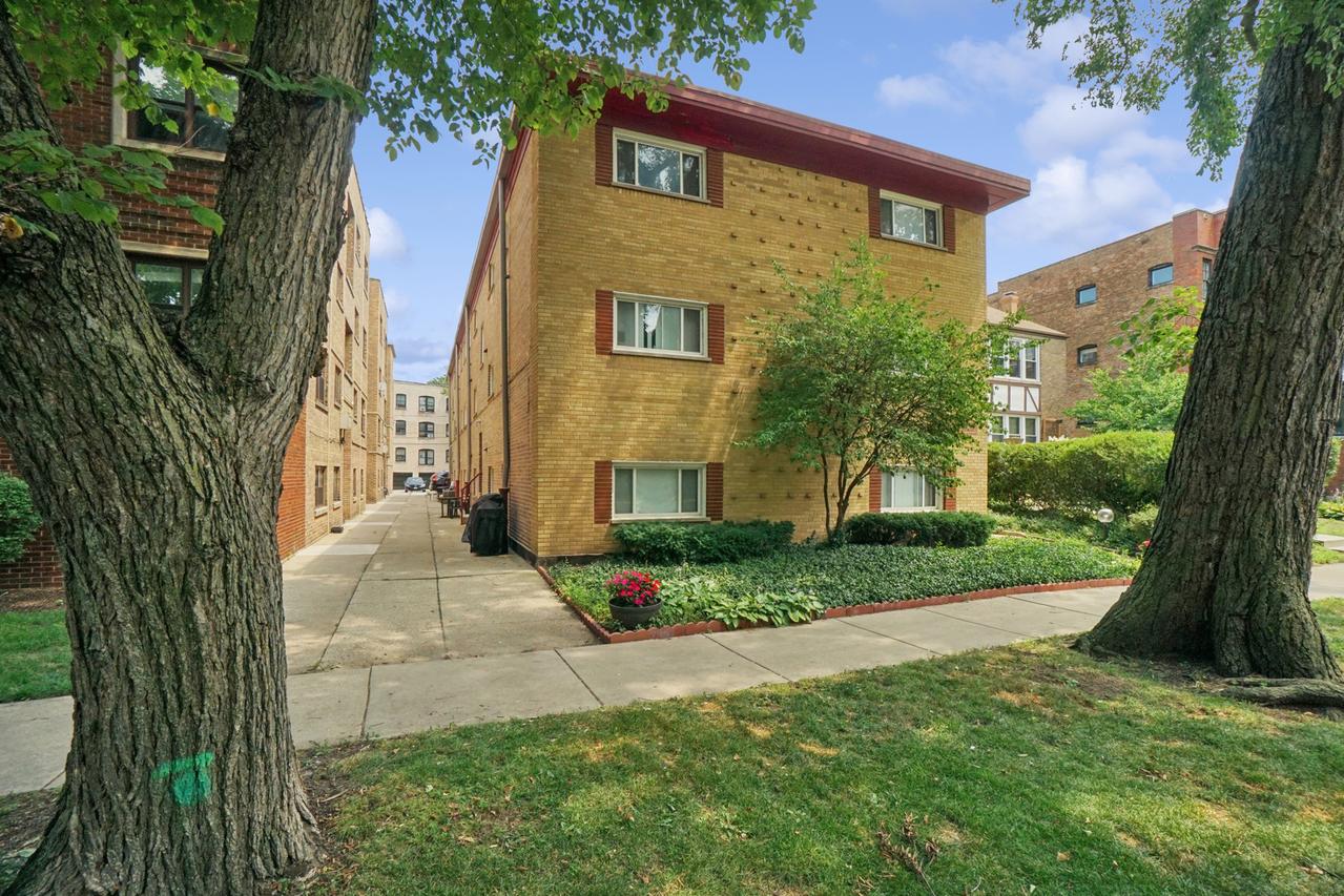 547 Sheridan Rd. #3W, Evanston, IL 60202