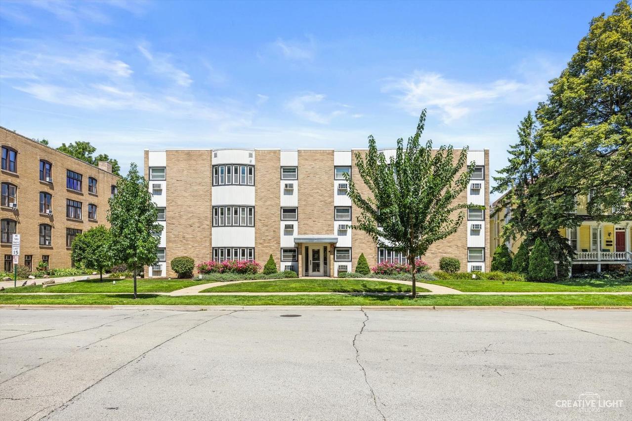 1130 Ontario St. #A5, Oak Park, IL 60302