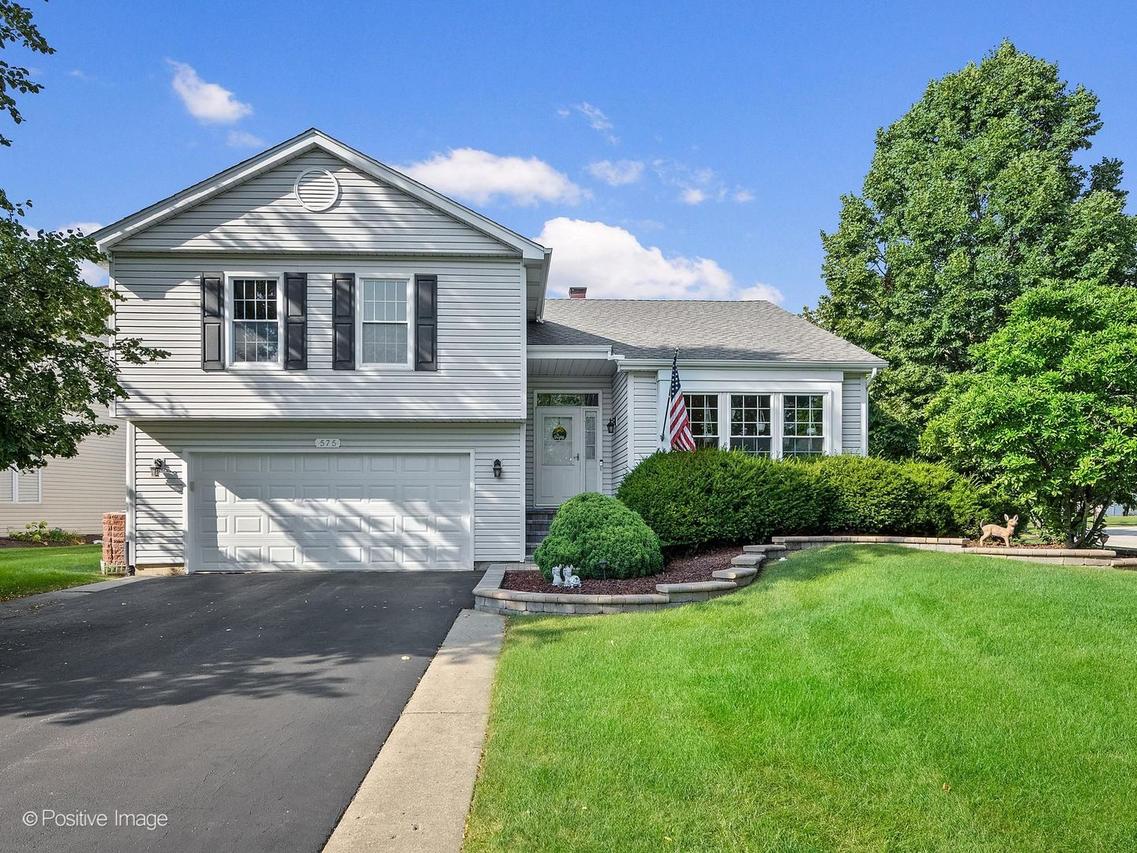 575 Adare Rd., Bartlett, IL 60103