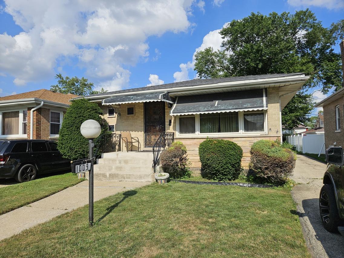 1009 24th Ave., Bellwood, IL 60104