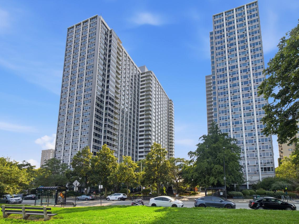 4250 N Marine Dr. #1123, Chicago, IL 60613
