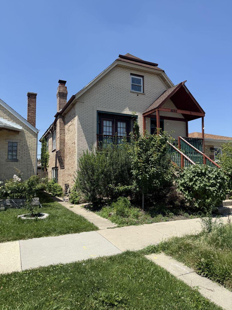 4256 N Meade Ave., Chicago, IL 60634