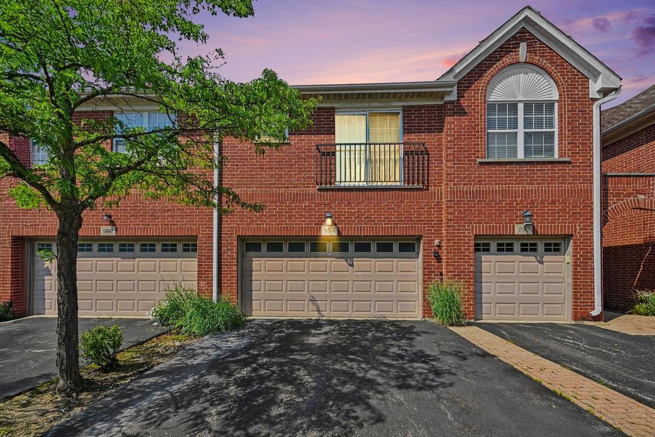 994 Kensington Dr., Northbrook, IL 60062