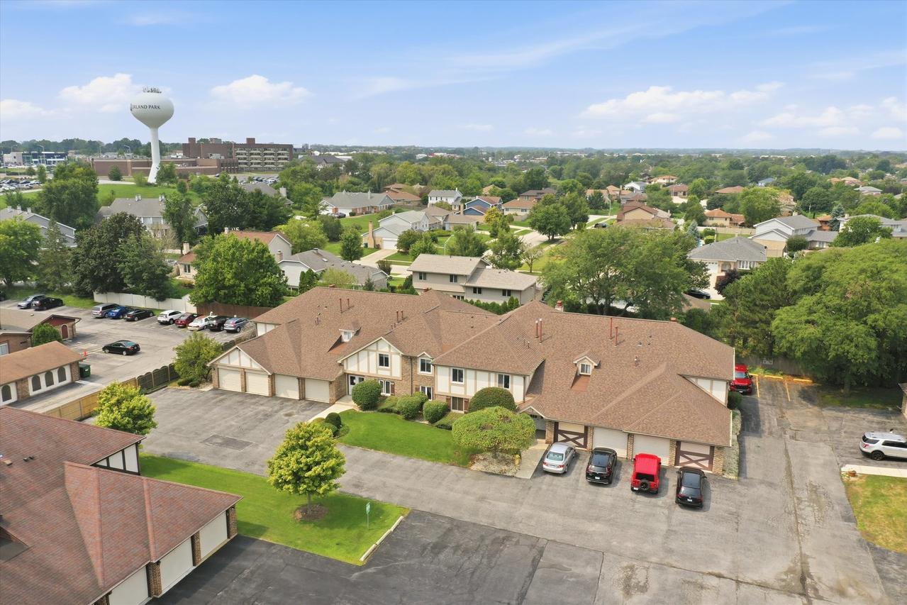 15724 Orlan Brook Dr. #189, Orland Park, IL 60462