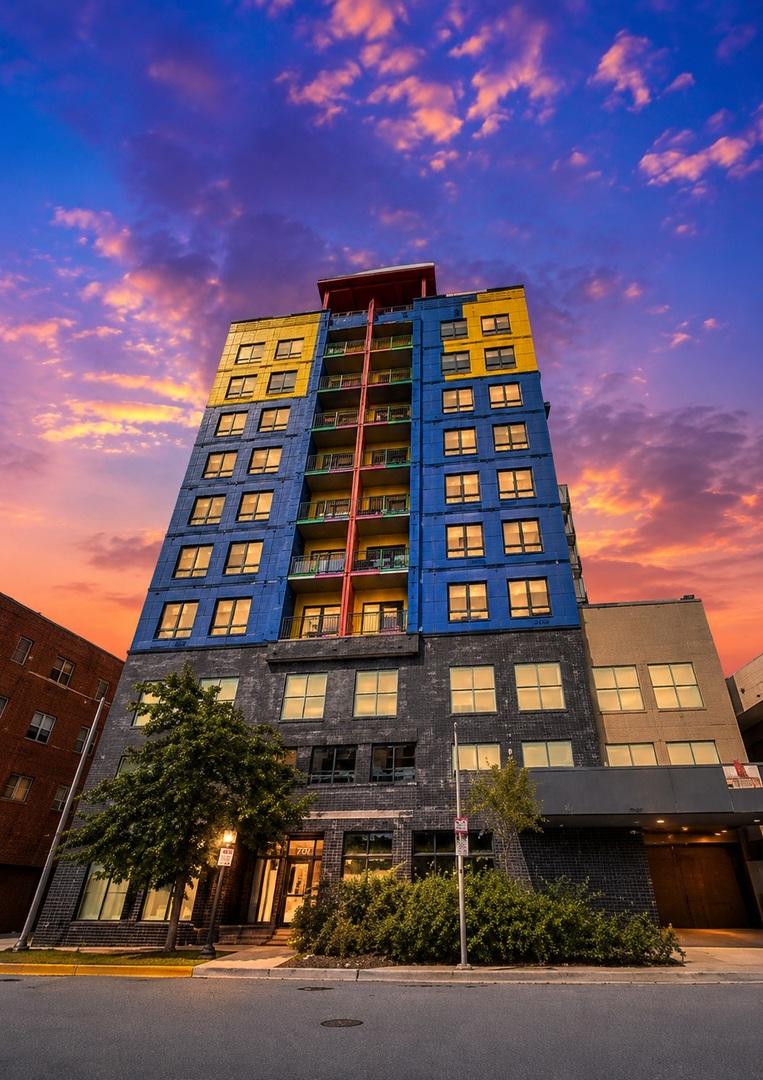 1122 W Catalpa Ave. #716, Chicago, IL 60640