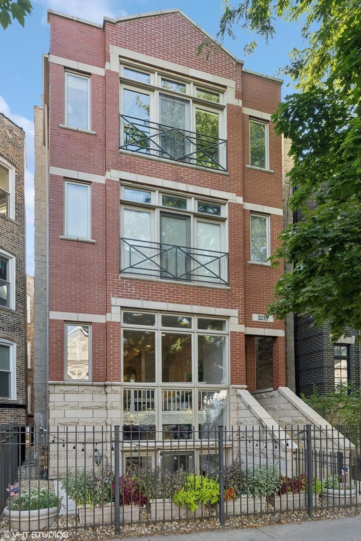 3233 N Racine Ave. #1, Chicago, IL 60657