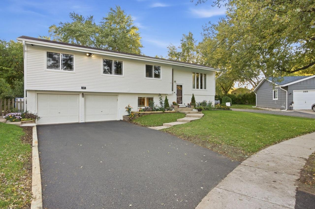 369 Coventry Ct., Crystal Lake, IL 60014