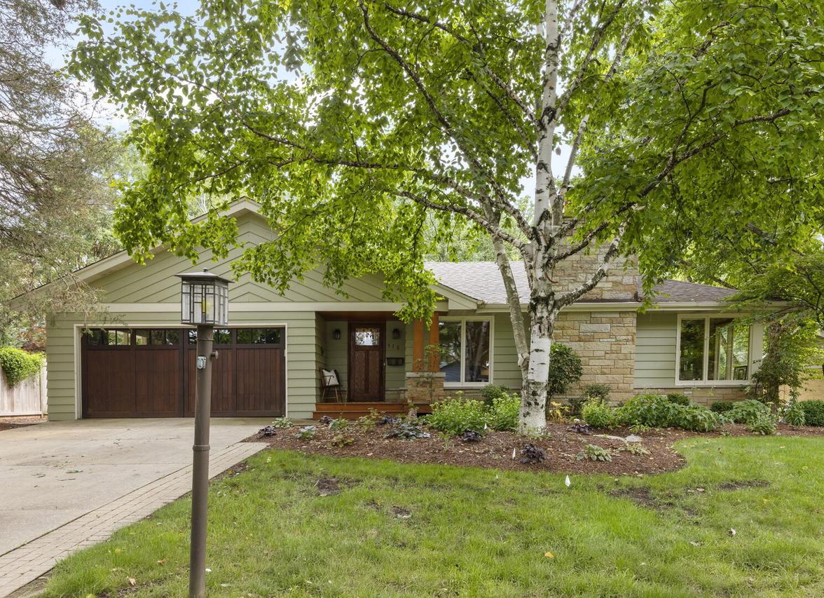510 W Prairie Ave., Wheaton, IL 60187