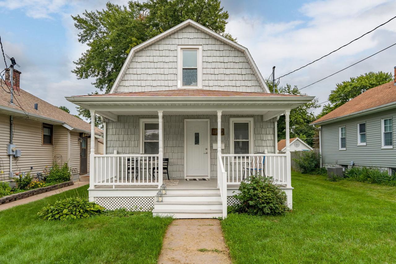 1920 32nd St., Moline, IL 61265