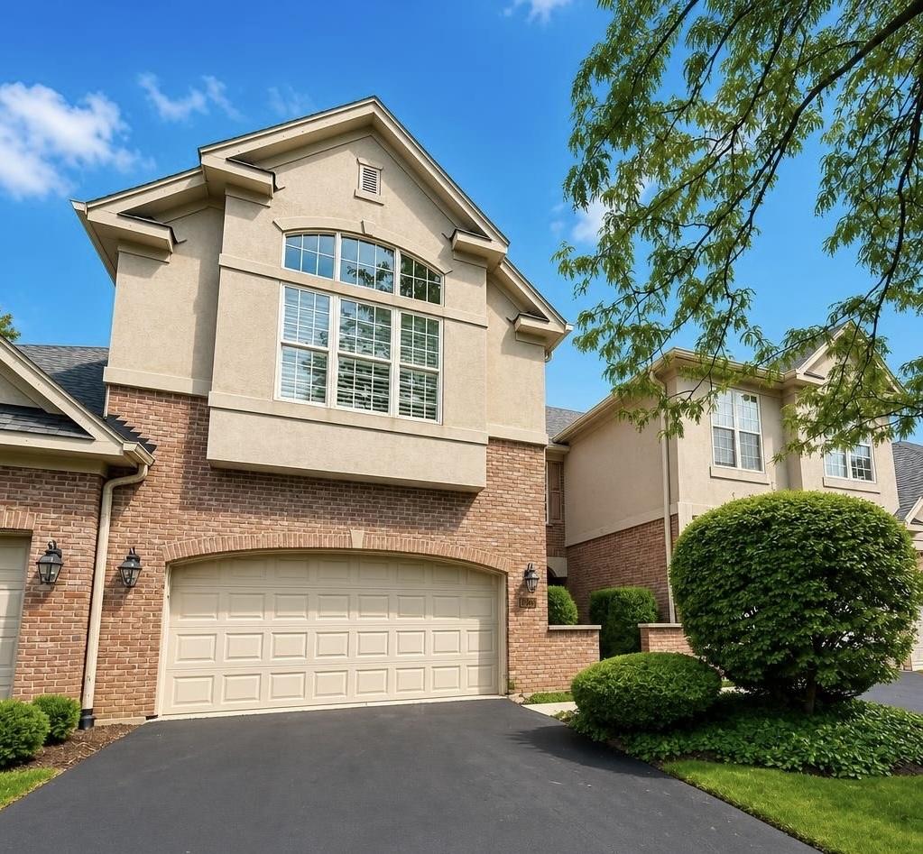 1204 Ashbrook Ct., Darien, IL 60561
