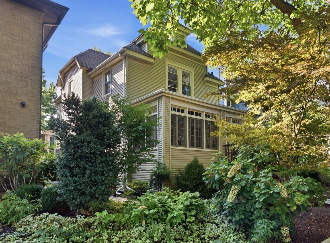 [Address Hidden by Seller], Chicago, IL 60640