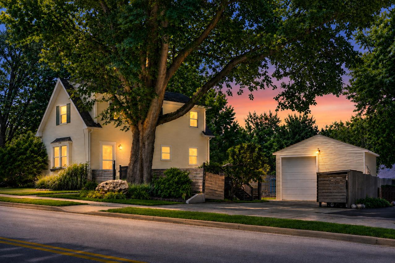 1212 Dean St., St. Charles, IL 60174
