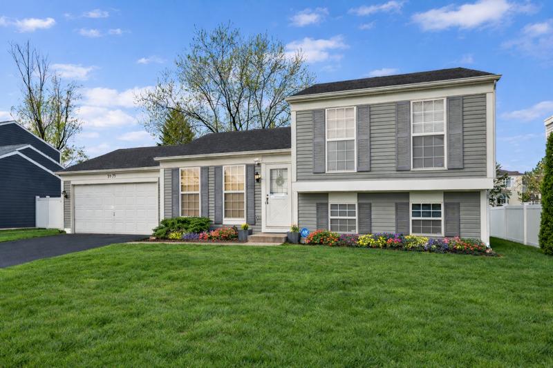 2075 Aronomink Cir., Elgin, IL 60123