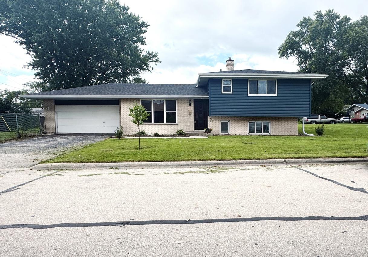 643 N Iowa Ave., Villa Park, IL 60181