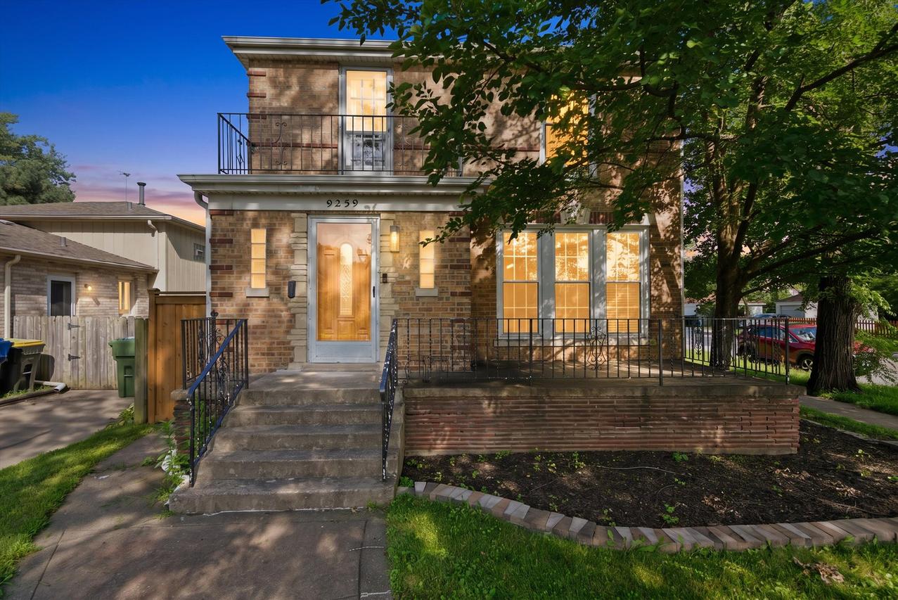 9259 S Utica Ave., Evergreen Park, IL 60805
