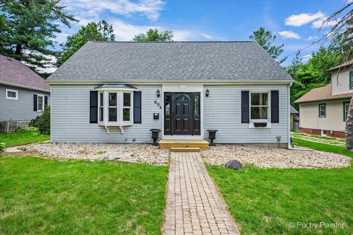 604 Rome Ave., Rockford, IL 61107