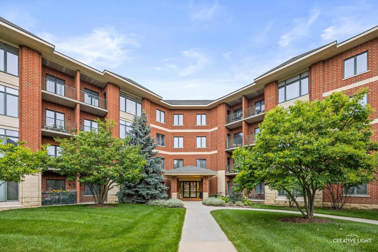 845 E 22nd St. #305, Lombard, IL 60148