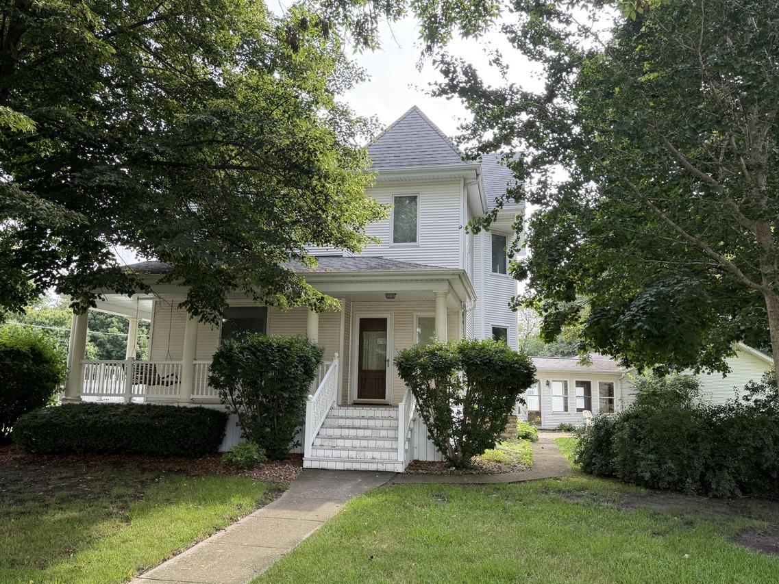 290 N Main St., Herscher, IL 60941