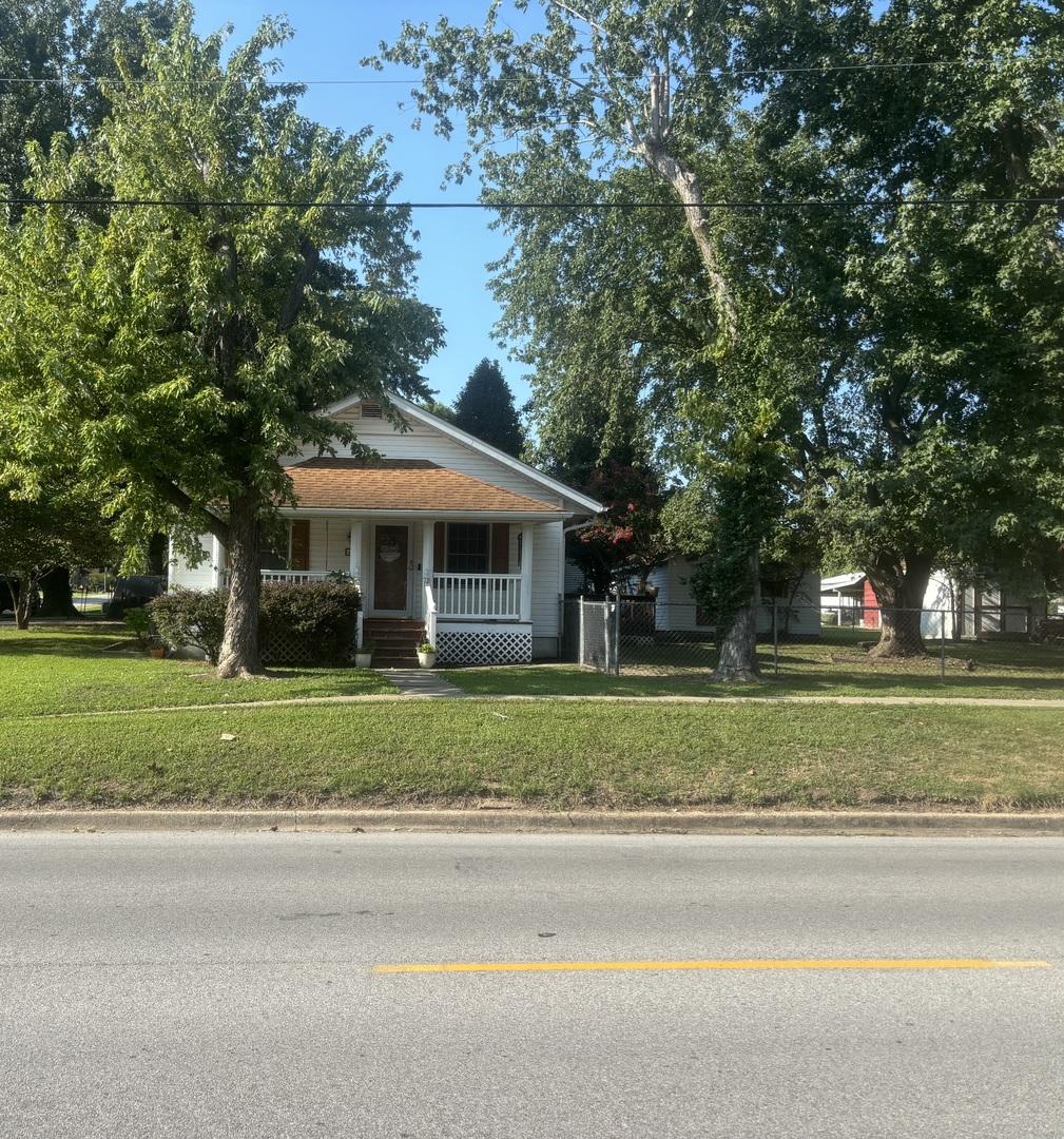 411 W Lincoln St., Desoto, IL 62924