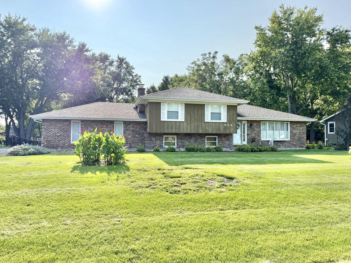 11S534 Whittington Ln., Naperville, IL 60564
