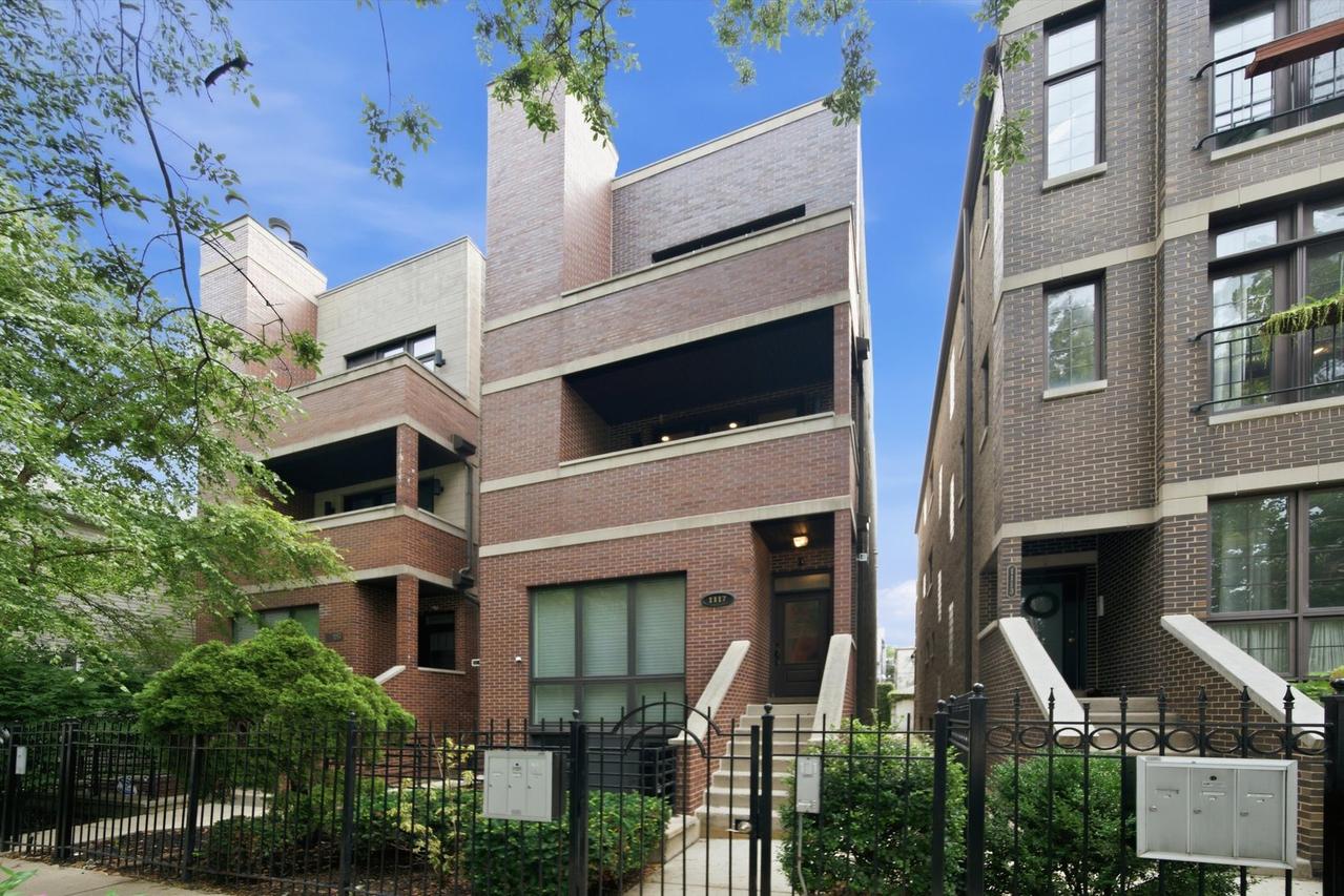1117 N Wood St. #2, Chicago, IL 60622